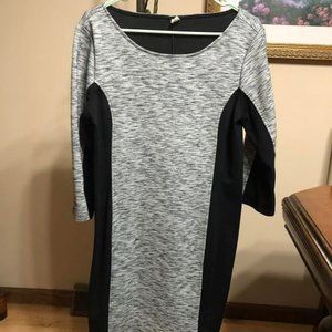 Old Navy Black and White Dress Sz Medium